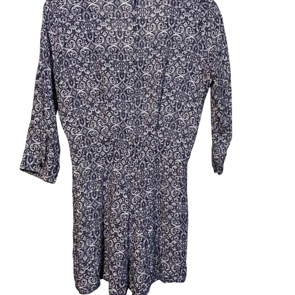Romeo‎ & Juliet Couture Women Shorts Romper M Blue Paisley  3/4 Sleeve V-neck